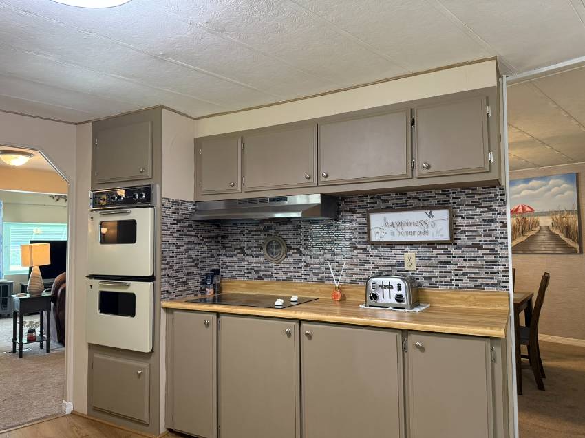 428 Sunset Circle a Ellenton, FL Mobile or Manufactured Home for Sale